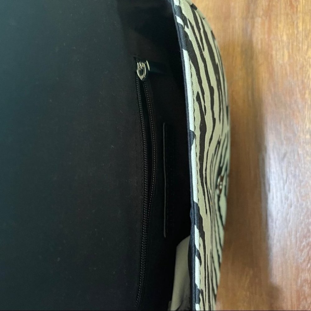 Who What Wear Corey Clutch Animal Print - Picture 5 of 6